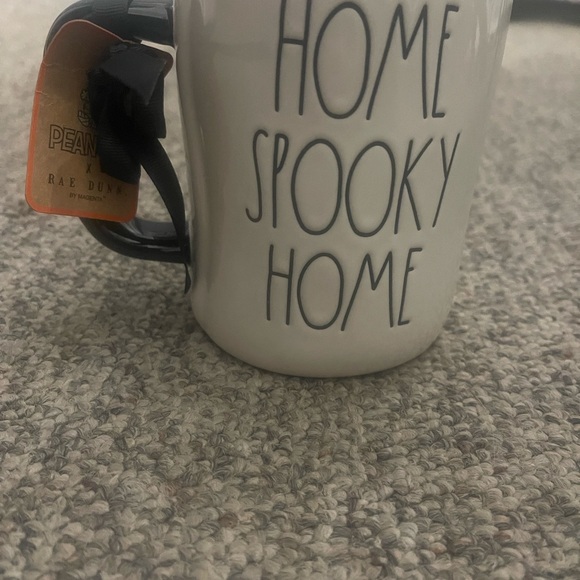Rae Dunn Halloween peanuts mug - Picture 2 of 3